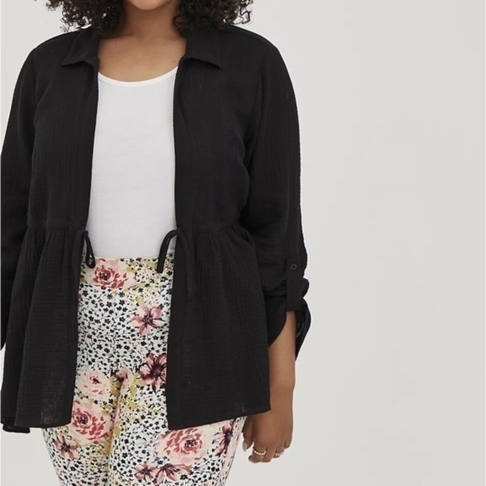 Torrid Textured Gauze Tie Waist 3/4 Sleeve Jacket 3rd Piece sz 00 or 10